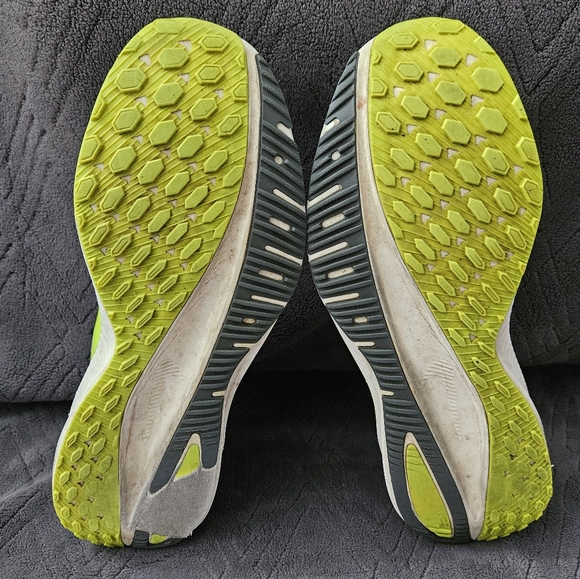 Nike Mens Air Zoom Vomero 14 Running Shoes Grey White Volt Size 12 AH7857 009. - Picture 9 of 11